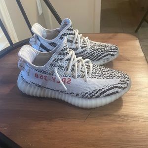 Yeezy 350 V2 Zebra. Size 6.5